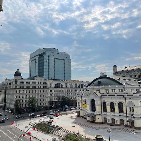 Amazing Opera View Apartman Kijev Kültér fotó